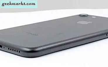 Slik lader du iPhone mens du hører på musikk